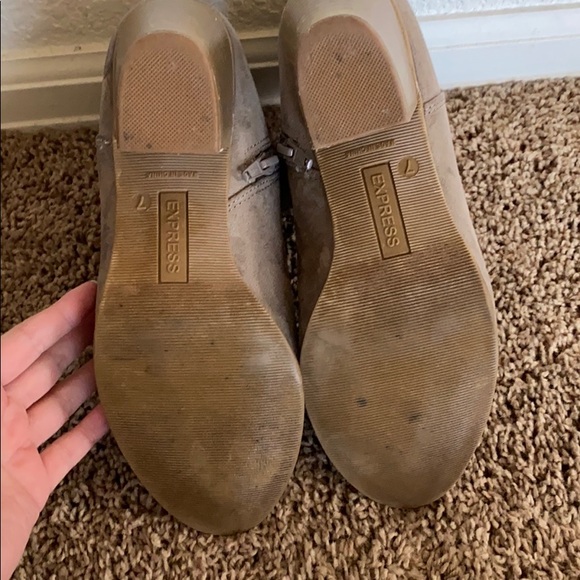 ✨HP ✨ Express Booties - Picture 4 of 5